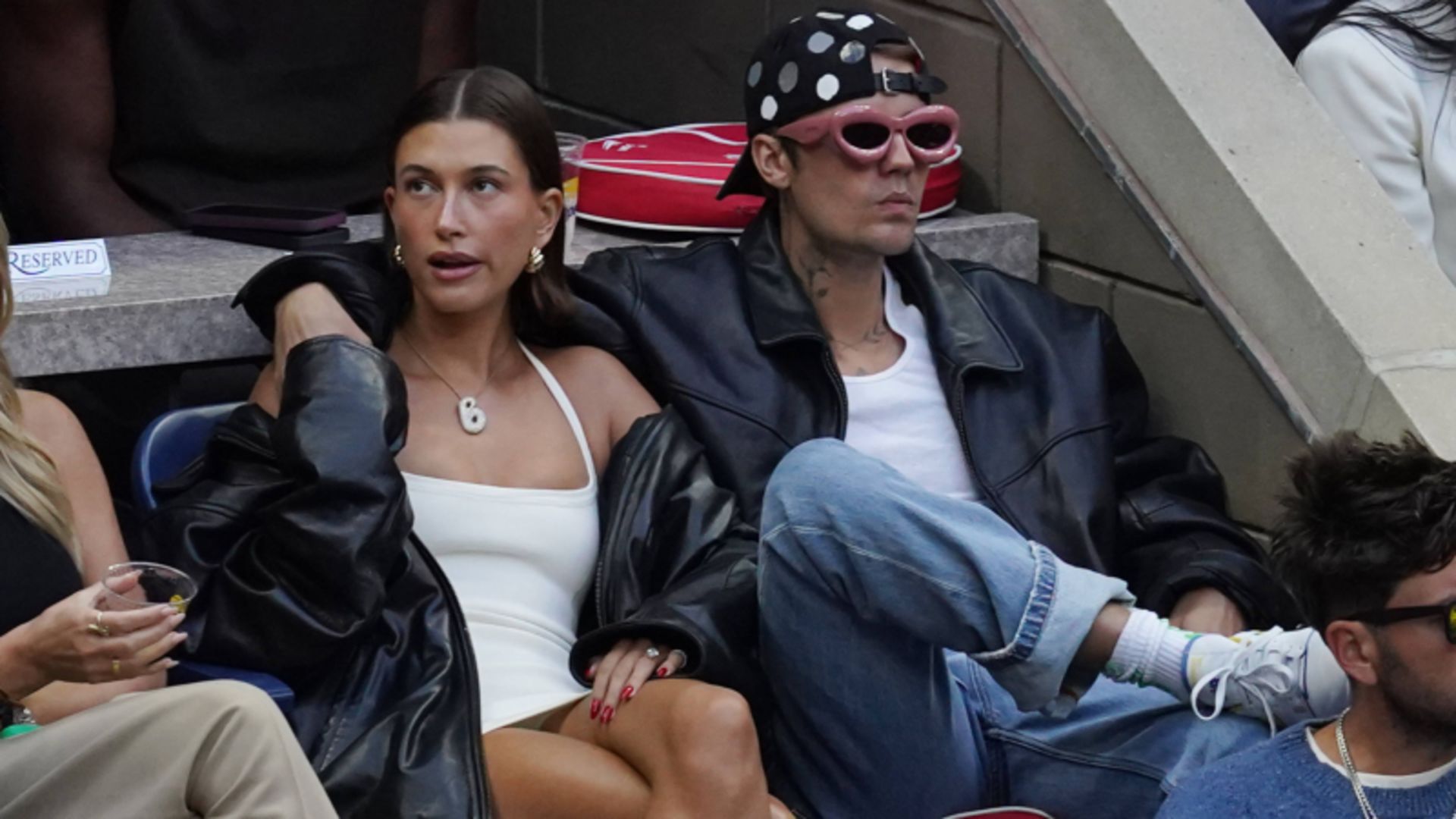 Justin Bieber brengt zonder aankondiging nieuw album Swag uit