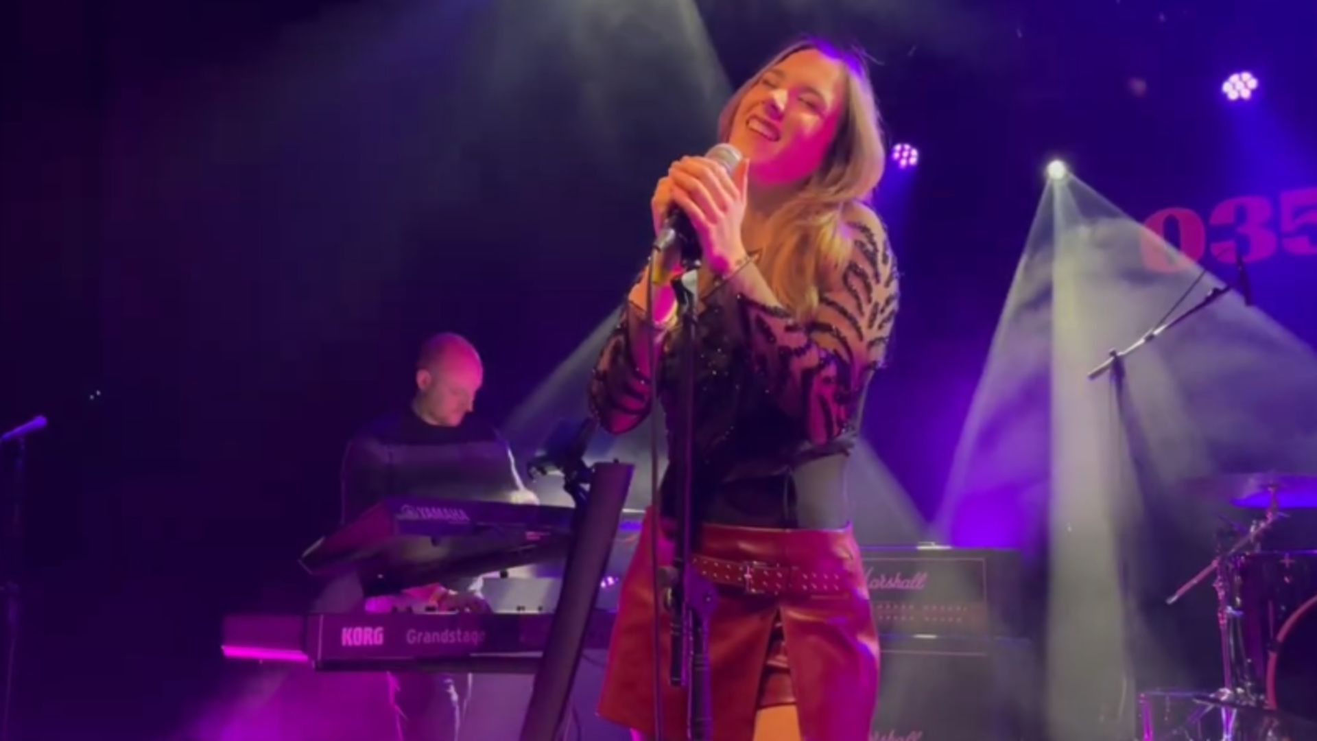 Van slaapkamer tot Netflix: Lisa Rose verovert Nederland met Franse hit